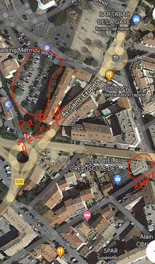 Centre Ville Sainte Maxime 100M Plage Et Commerce A Pied Zewnętrze zdjęcie